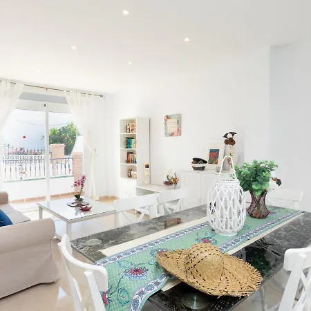 Juncos Villa Nerja